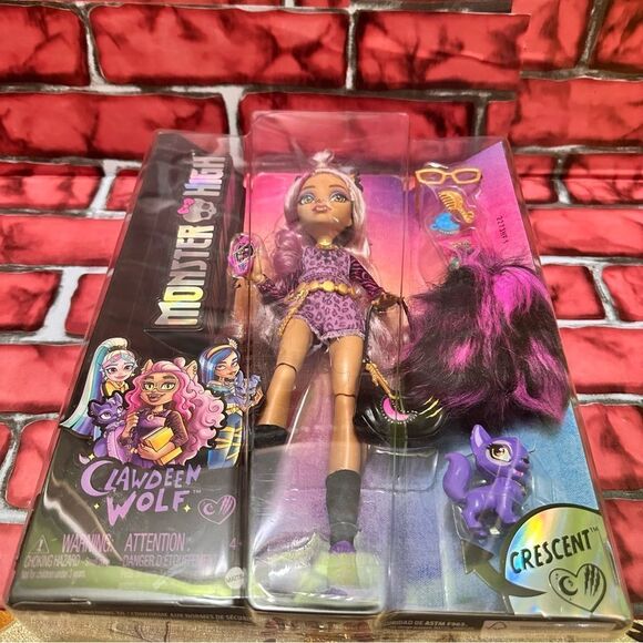 Monster High Clawdeen Wolf doll Crescent - Picture 4 of 7
